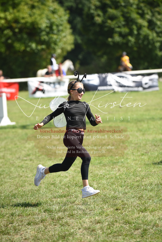 DSC_0209 | Pferde- und Turnierfotografie in Westsachsen. Pferdeportraits, Auftragszeichnungen und intuitive Kunst.