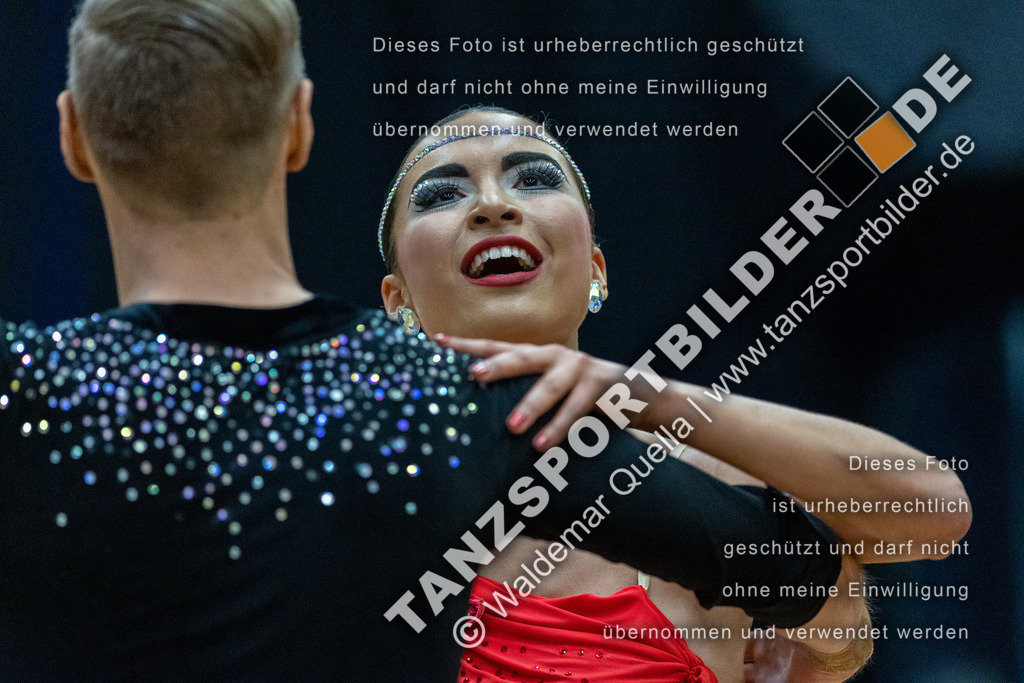20230415-12561 | Hier finden Sie Tanz Bilder vom Latein und Standard Formationen tanzen. Sportbilder vom Tanzsport. Schöne Fotos und von Weltmeisterschaft, Europameisterschaft, Bundesliga, Regionalliga, Oberliga und Landesliga sowie von GOC Stuttgart, DanceComp, WM Bremen
