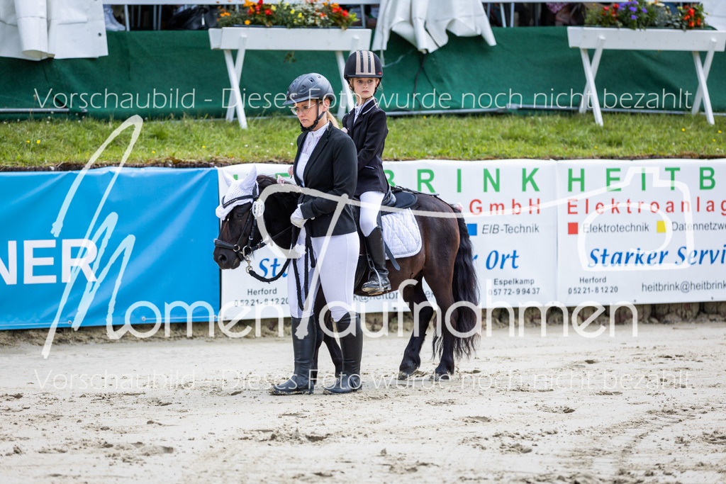 BHO-Führzügel1-001 | MomenTaufnahmen Pferdesportfotos