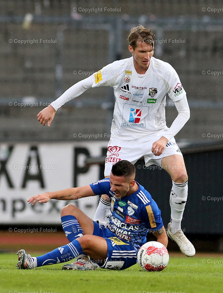 A_LUI_05102024-0009 | SPORT FUSSBALL ADMIRAL BUNDESLIGA RZ PELLETS WAC-TSV HARTBERG 05.10.2024 IM BILD: SIMON PIESINGER  (WAC) UND MATEO KARAMATIC  (HARTBERG) FOTO:FOTOLUI/MW