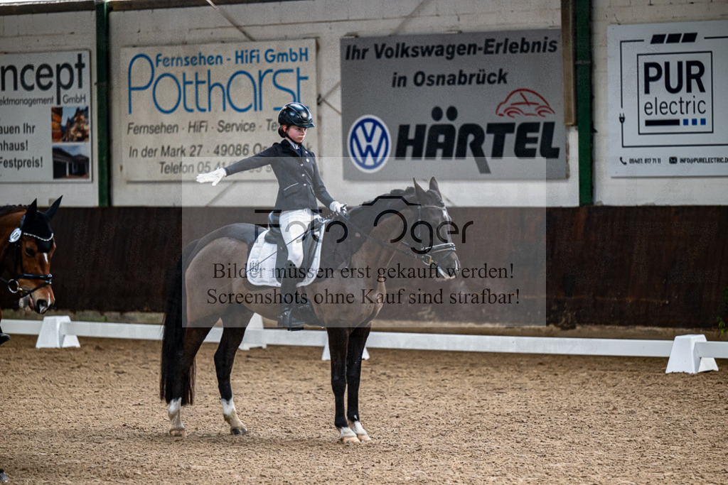 20240310-DOS_9593 | Entdecke hochwertige Reitturnierfotos von Foto Oger. Professionell, emotional und authentisch – jetzt Lieblingsmomente im Shop bestellen.Deutschlandweite Turnierfotografie. - Realisiert mit Pictrs.com