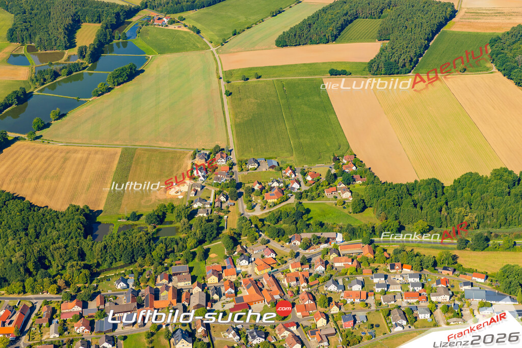 Luftaufnahme  Süß  Hahnbach Das Luftbild wurde 2025 vom UL-Flugzeug heraus erstellt ( keine Drohne ) - Hochauflösende Luftaufnahme -Nicht vergleichbar mit Google Maps oder Satelittenbilder- Die Geschenkidee !Mit Lizenz und Bildrechte bestellbar