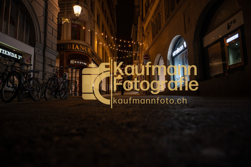 Streetphotography_Zurich_def-7746 | kaufmannfoto - Realisiert mit Pictrs.com