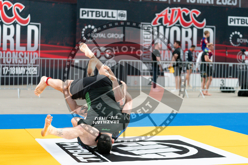 20250517PBB3381 | Athletes compete during the first day of the ADCC Amateur World Championship on May 15, 2025 in Warsaw, Poland. © Chiara Dazi / photoblackbelt