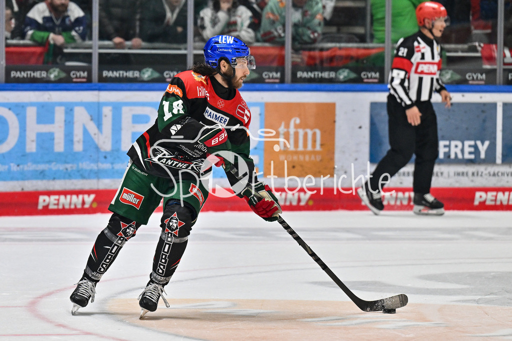 Augsburger Panther - Nürnberg Ice Tigers | am Puck Anthony LOUIS (Augsburger Panther #18) / Freisteller / Einzelfoto / DEL: Augsburger Panther - Nuernberg Ice Tigers, Curt Frenzel Stadion am 03.01.2025