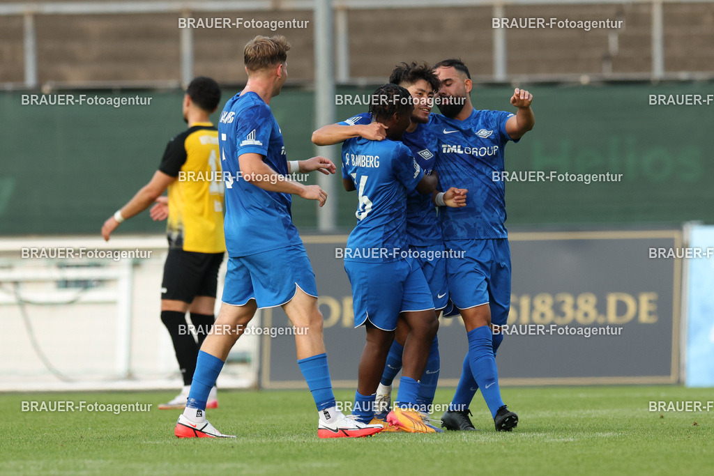 SB_KFCBAU_20250815_4076.JPG -  - KFC Uerdingen - SF Baumberg - Oberliga Niederrhein | Krefeld, Deutschland, 15.08.25: Shoyo Akaogi (SF Baumberg) Torjubel, jubelt mit seiner Mannschaft nach dem Treffer zum 0:1 während des Oberliga Niederrhein Spiels zwischen KFC Uerdingen - SF Baumberg in der Grotenburg Stadion am 15. August 2025 in Krefeld, Deutschland. (Foto von Stefan Brauer/Brauer-Fotoagentur)
