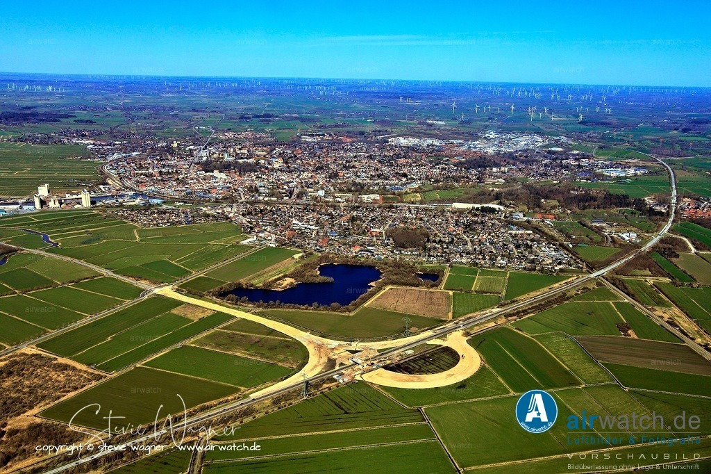 Husum - Westtangente - innerstädtische Umgehungsstraße - Luftbilder | Entdecken Sie atemberaubende Luftbilder und Fotografien auf airwatch.de - Tauchen Sie ein in eine Welt voller faszinierender Aufnahmen aus der Vogelperspektive.
