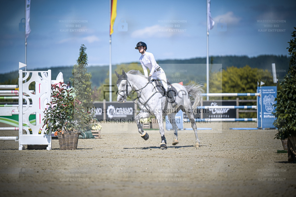 DOS_2923 | Entdecke hochwertige Reitturnierfotos von Foto Oger. Professionell, emotional und authentisch – jetzt Lieblingsmomente im Shop bestellen. - Realisiert mit Pictrs.com