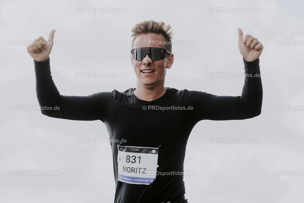 250914_Brückenlauf_JM-73 | Professionelle Fotos Ihrer Laufsportveranstaltung.