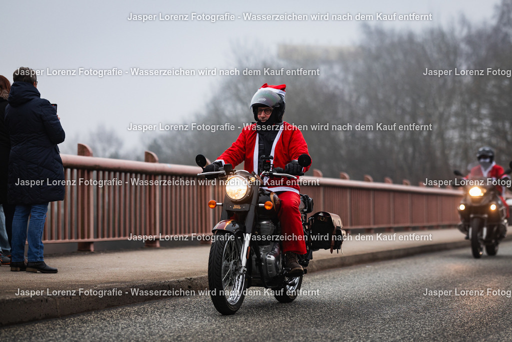 X-Mas Ride I Kiel I 2025 | Jasper Lorenz Fotografie - Realisiert mit Pictrs.com