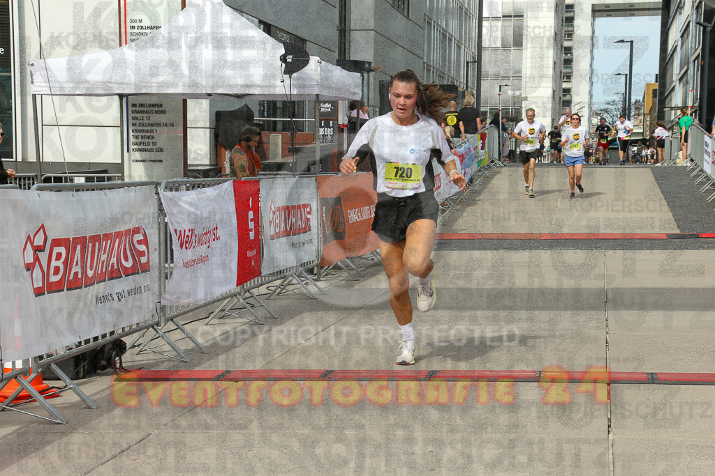 250920_1327_EX1_4761 | Sportfotografie im Rhein-Sieg Kreis, Köln, Bonn, NRW, Rheinland Pfalz, Hessen, etc. Unser Tätigkeitsfeld umfasst den Laufsport vom Volkslauf über den Marathon, Duathlon, Triathon bis zum Ultralauf wie Kölnpfad Ultra oder Schindertrail.