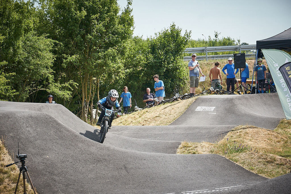 202506251-01 PM25 63@sebastiankopp | German Pumptrack Series - Realisiert mit Pictrs.com