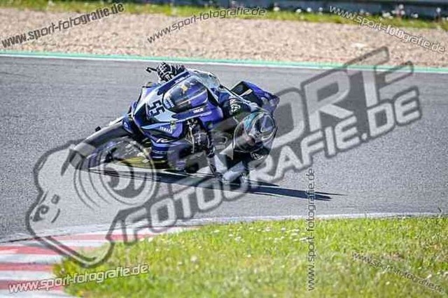 pubi2942 | Professionelle Fotos von Sportveranstaltungen, aber auch Hochzeiten und anderen Events. - Realisiert mit Pictrs.com
