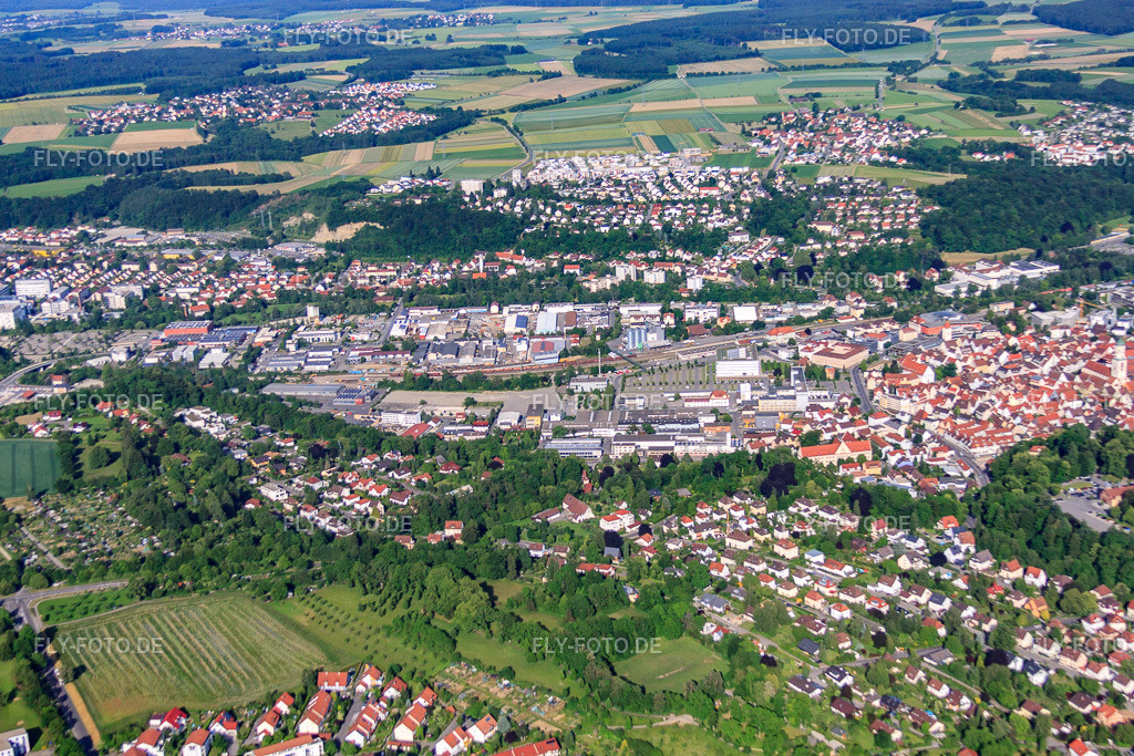 Industriegebiet Freiburger Straße mit Vollmer Werke Maschinenfabrik GmbH http://www.vollmer-group.com/ | Luftbild: Industriegebiet Freiburger Straße mit Vollmer Werke Maschinenfabrik GmbH http://www.vollmer-group.com/ im Ortsteil Birkendorf in Biberach im Bundesland Baden-Württemberg in Deutschland. Foto: IMG_67408.jpg vom 08.06.2014 durch Werner Riehm/FLY-FOTO.de - Realisiert mit Pictrs.com