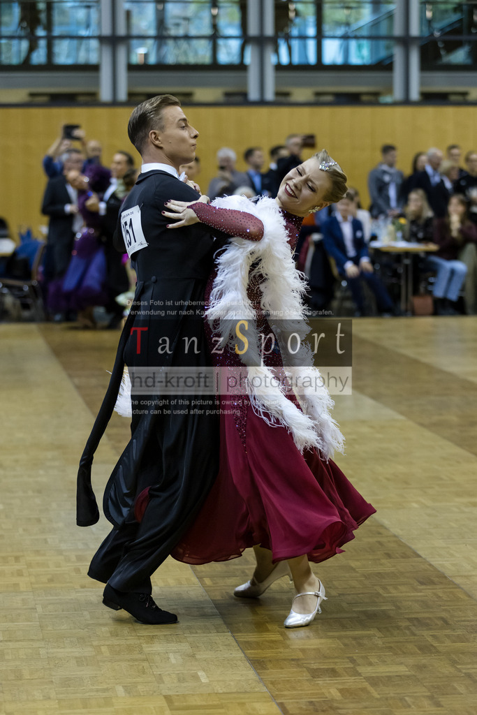 20241102_DC_HGR_Std_08853 | Tanzsportbilder, Standardtanz, Lateintanz, WDSF, DTV, LTVB, dancecomp, goc, hessen tanzt, blaues band der spree, walzer, tango, wiener walzer, slowfox, quickstepp, samba, rumba, cha-cha-cha, paso doble. jive, hd-kroft photography, turniertanzsport