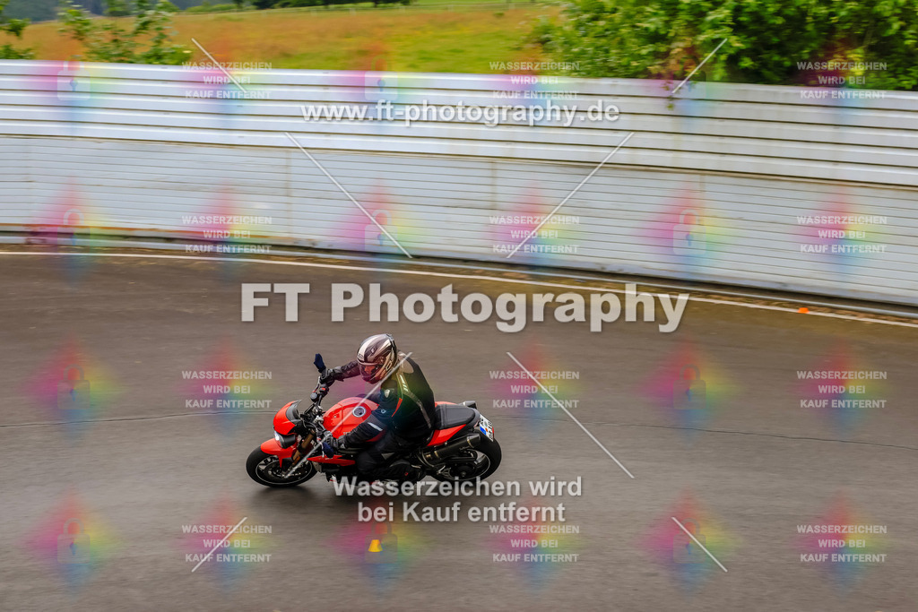 OBK-5878 | Hier findet Ihr Bilder von Touristenfahrten auf der Nürburgring Nordschleife oder von anderen Veranstaltungen die ich besucht habe. Viel Spass beim Durch Schauen 