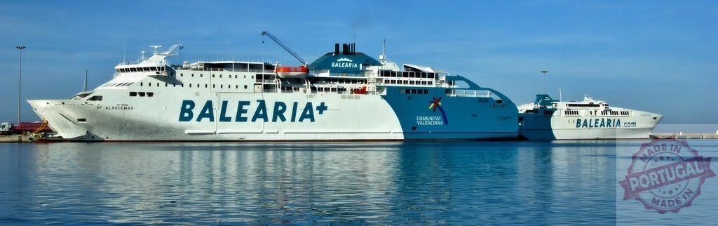 Balearia SF Alhucemas and another ferry docked | Balearia SF Alhucemas ship and a second ferry mooring at a port - Realisiert mit Pictrs.com