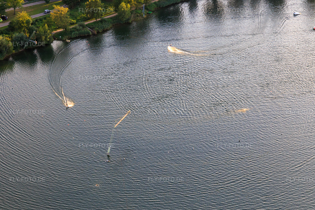 Luftbild: St. Leoner Wasserskianlage am St. Leoner See im Ortsteil Sankt Leon in St. Leon-Rot im Bundesland Baden-Württemberg in Deutschland. Foto: IMG_102524.jpg vom 24.08.2017 durch Werner Riehm/FLY-FOTO.deWWW.WASSERSKI-STLEON.DE