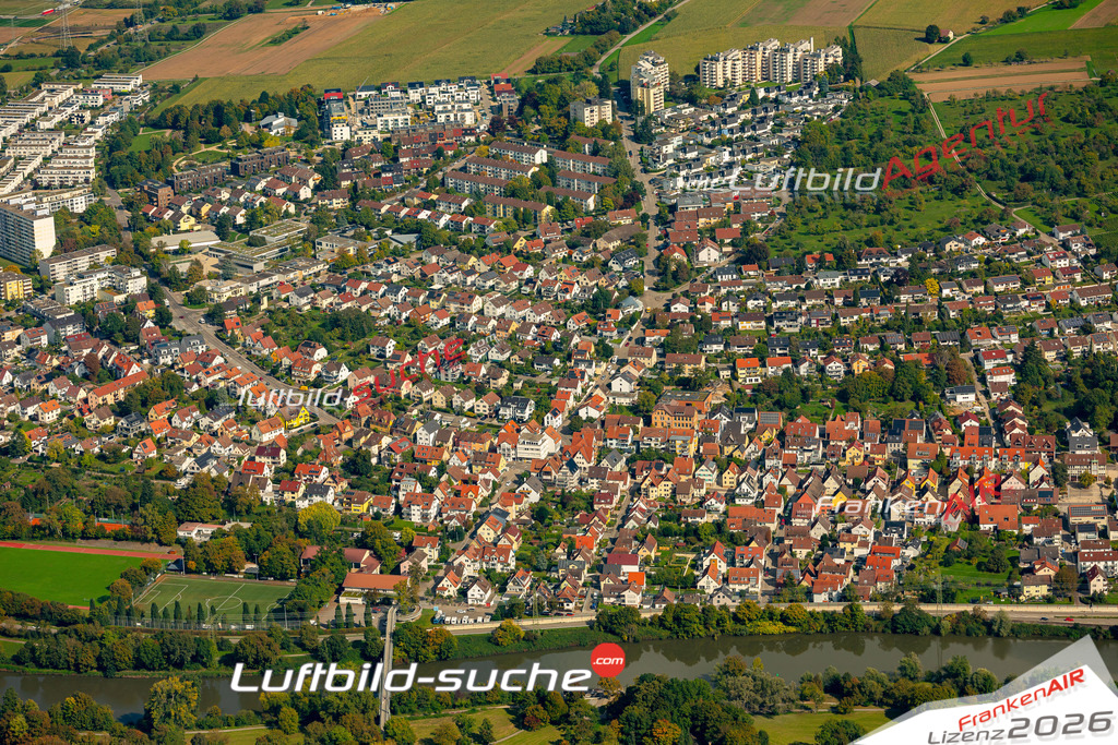 Klassische Luftaufnahme ohne Drohne zeigt:Neckarweihingen bei Ludwigsburg - Die Luftbildaufnahme wurde 2025 vom UL-Flugzeug heraus erstellt ( keine Drohne ) - Hochauflösende Luftaufnahme -Nicht vergleichbar mit Google Maps oder Satelittenbilder- Die Geschenkidee !Mit Lizenz und Bildrechte bestellbar