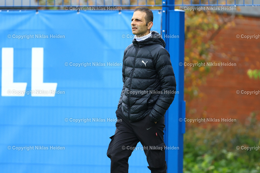 NH_HolsteinKielU23_InterTürksporKiel_FlensOberliga_05102025 | Karim Youssef (Trainer, Inter Türkspor Kiel)Fußball I Herren I Flens Oberliga I Saison 2025-2026  I 11. Spieltag I Holstein Kiel U23 - Inter Türkspor Kiel I 05.10.2025 I Citti-Fußball-Park