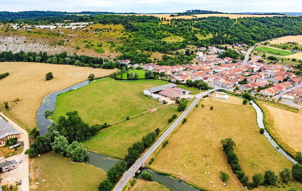 Luftbild: La Trie von Süden in Pagny-la-Blanche-Côte im Bundesland Meuse in Frankreich. – Foto: IMG_083569.jpg vom 13.07.2015 durch Werner Riehm/FLY-FOTO.de – Auflösung des Originals: 5311 x 3373 px