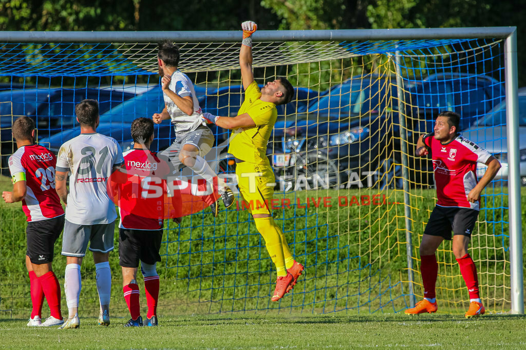SG Krumpendorf/Pörtschach - ASKÖ Gurnitz 1-2, 1. Klasse C | Jakov Soldo (ASKÖ Gurnitz #1) Christopher Pöckl (ASKÖ Gurnitz #29) Matthias Zeller (ASKÖ Gurnitz #17) Marcel Kaiser (SG Krumpendorf/ATUS Pörtschach #31) SG Krumpendorf/Pörtschach - ASKÖ Gurnitz 1-2 am 20.08.2023 in Krumpendorf
(Sportplatz), Austria, (Photo by Ernst Krawagner sport-fan.at) - Realisiert mit Pictrs.com