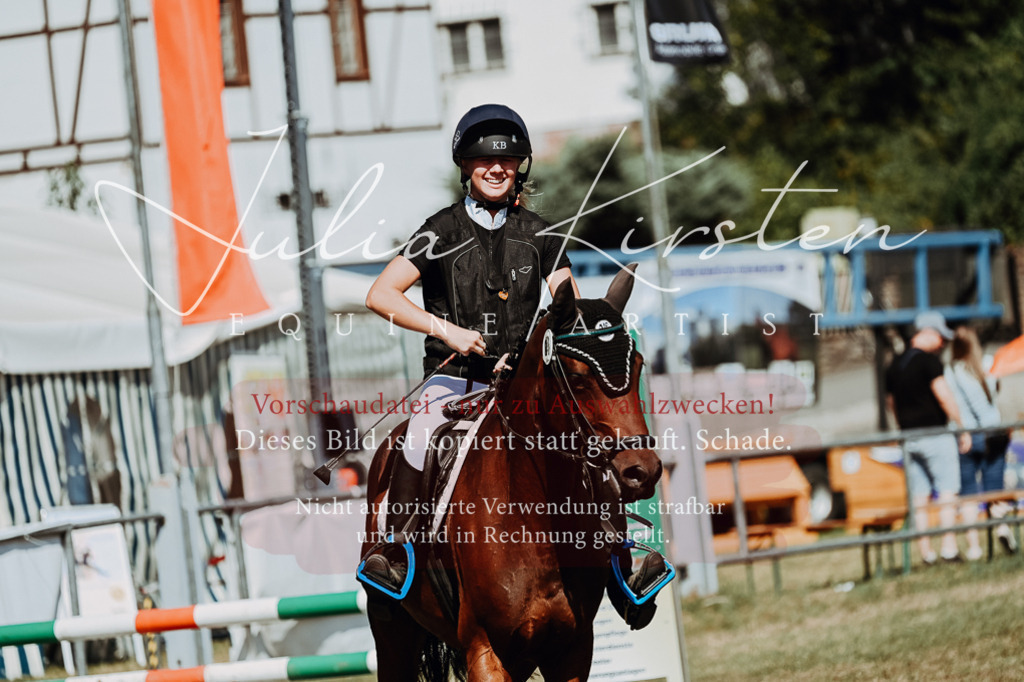 DSC_9913 | Pferde- und Turnierfotografie in Westsachsen. Pferdeportraits, Auftragszeichnungen und intuitive Kunst.