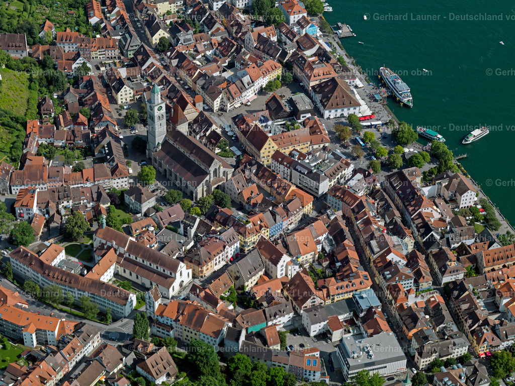 3076078 | ÜBERLINGEN 12.06.2020 Stadtansicht des Innenstadtbereiches an den Uferbereichen des Bodensee in Überlingen im Bundesland Baden-Württemberg, Deutschland. // City view of the downtown area on the shore areas of Lake of Constance in Ueberlingen in the state Baden-Wuerttemberg, Germany. Foto: Gerhard Launer