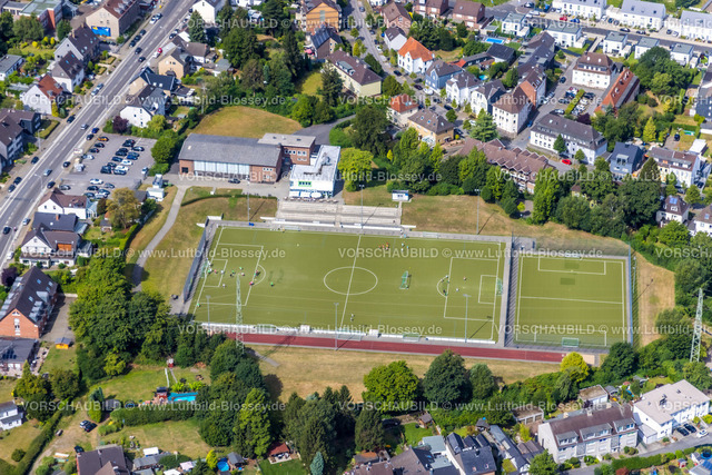 Muelheim220802310 | Luftbild, Training auf dem Fußballplatz an der Saarner Straße, VfB Speldorf e.V., Speldorf, Mülheim an der Ruhr, Ruhrgebiet, Nordrhein-Westfalen, Deutschland