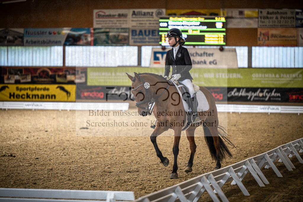 DOS_0934 | Entdecke hochwertige Reitturnierfotos von Foto Oger. Professionell, emotional und authentisch – jetzt Lieblingsmomente im Shop bestellen.Deutschlandweite Turnierfotografie. - Realisiert mit Pictrs.com
