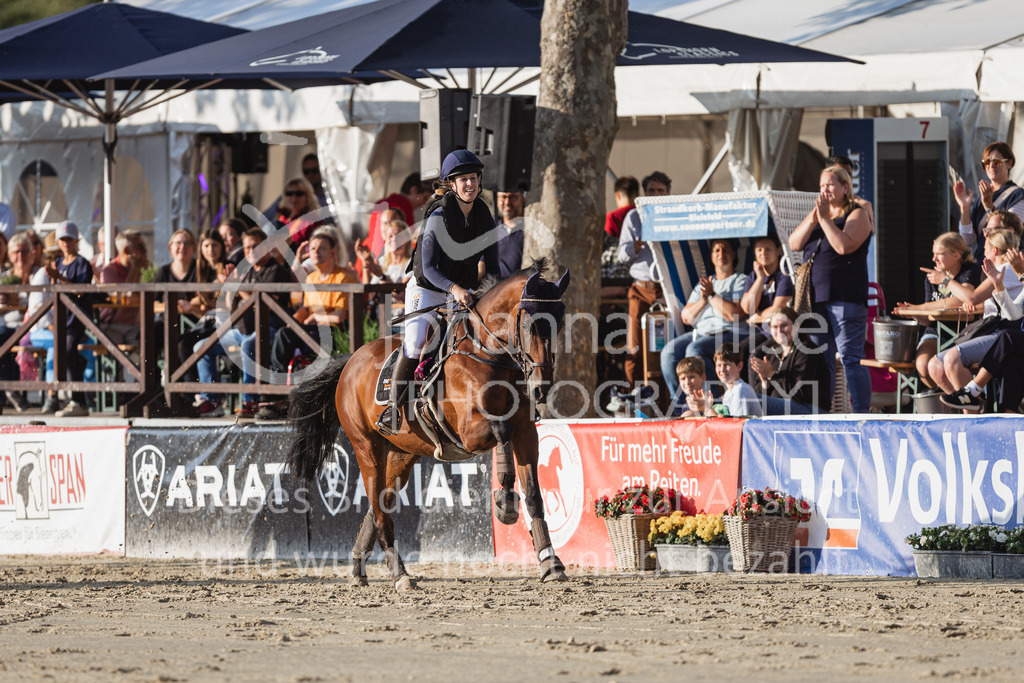 230728_BHO_Showprogramm-560 | Deine schönsten Turniermomente als professionelle Fotos! Entdecke hochwertige Pferdesport-Fotografie im Online-Shop. Jetzt Fotos finden & bestellen!