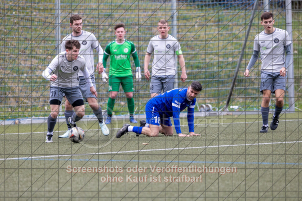 20250330_160557_0505 | #,TSG Salach (blau) vs. SC Geislingen II (weiß/grau), Fußball, Bezirksliga - Bezirk Neckar/Fils, 20. Spieltag, Saison 2024/2025, Kunstrasensportplatz, Staufenecker Str. 41, 73084 Salach, 30.03.2025 - 15:30 Uhr,Foto: PhotoPeet-Sportfotografie/Peter Harich