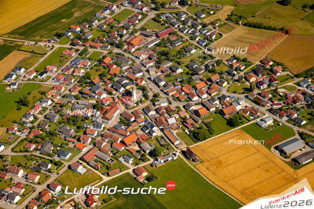 Das Luftbild zeigt : Irfersdorf Beilngries - Die Luftaufnahme wurde 2024 vom UL-Flugzeug aus erstellt ( keine Drohne ) - Hochauflösende Luftaufnahme - Für grossformatige Ausdrucke geeignet. Die Geschenkidee !Mit Lizenz und Bildrechte bestellbar