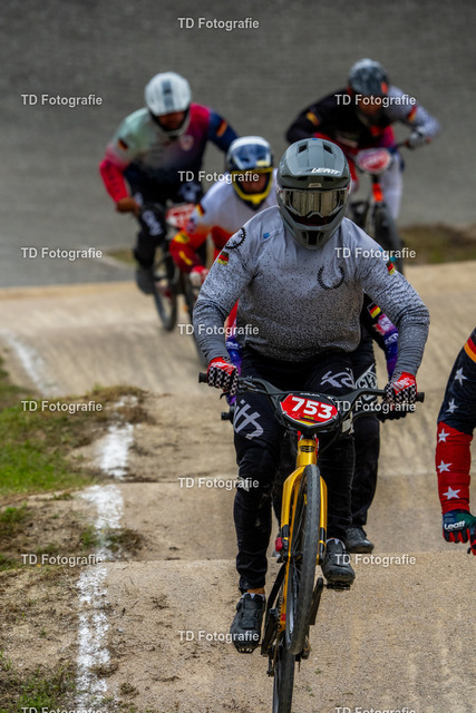BayBMX2026-06450 | Fotogalerie von Thomas Dettweiler mit Eventbildern und lizenzfreien Fotos. Perfekt als Wandbild, für Büro, Website oder private Nutzung. - Realisiert mit Pictrs.com