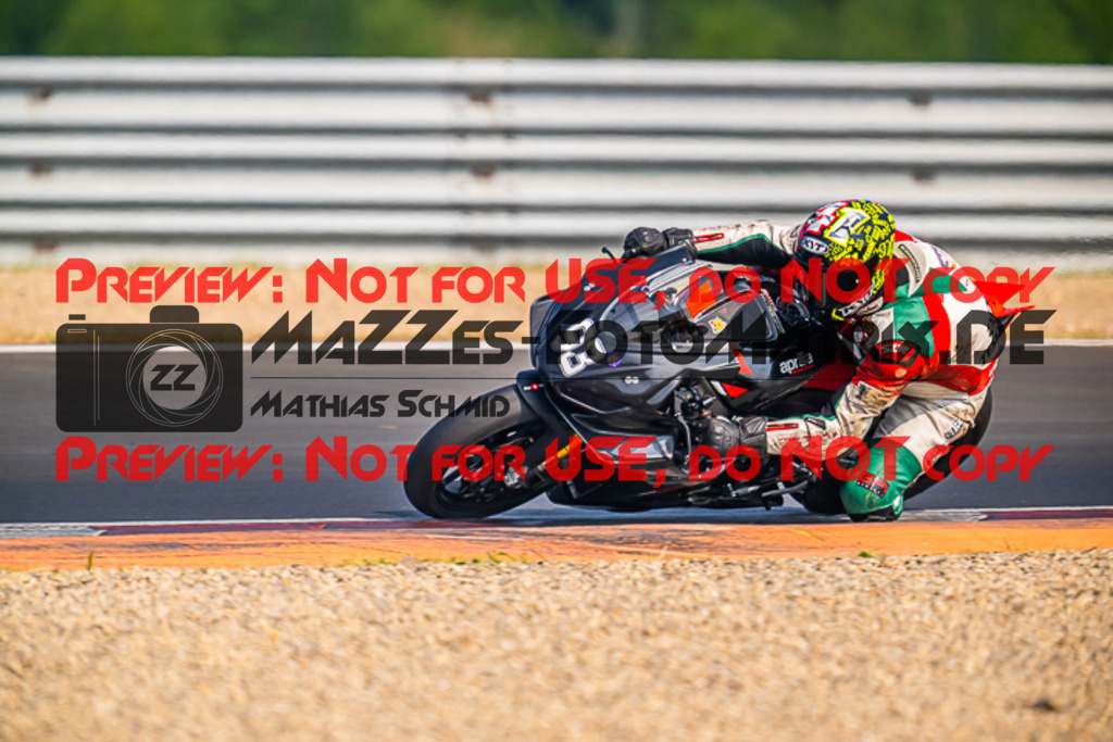 MaZZes_FotoMatrix_220626_6898 | PROSUPERSTOCK