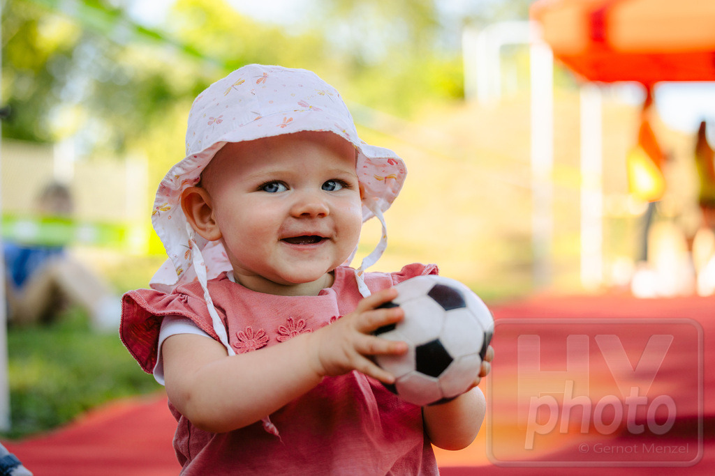 16. Hoywoj-CityLauf im Sportforum Hoyerswerda - 16.09.2023 | 10m VdK-Windel-Flitzer - Realisiert mit Pictrs.com