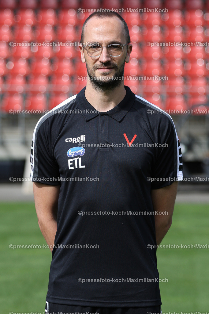 Koe3Liga25072401014 | Dr. med. univ. Max Wittenberg (Mannschaftsarzt); FC Viktoria Köln; 3. Liga, Porträttermin 2024/2025