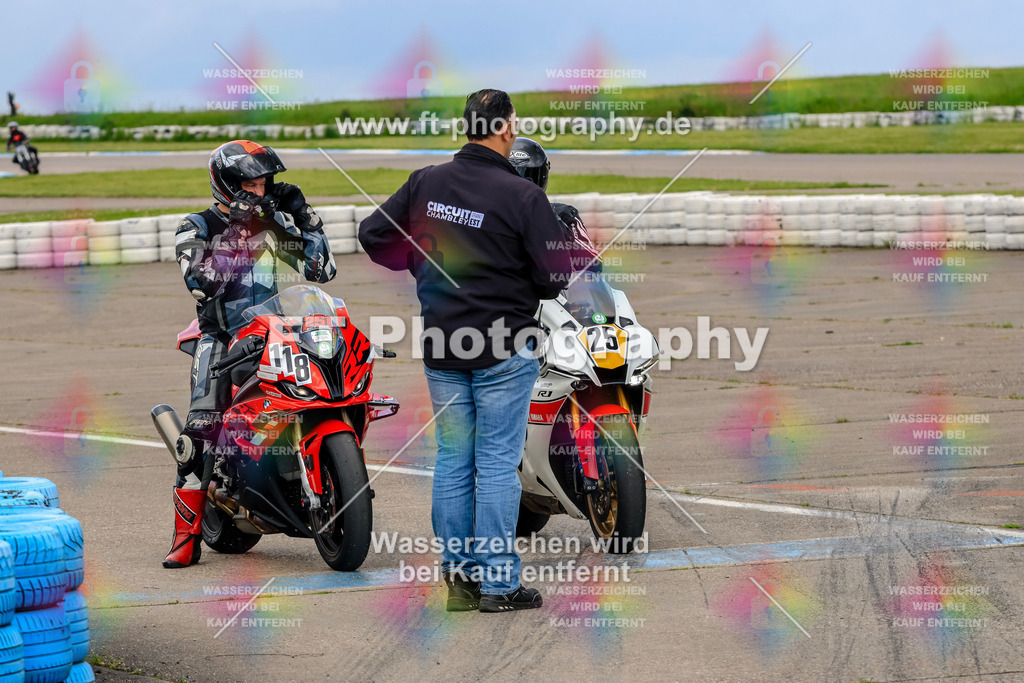 MotoTeam-9408 | Hier findet Ihr Bilder von Touristenfahrten auf der Nürburgring Nordschleife oder von anderen Veranstaltungen die ich besucht habe. Viel Spass beim Durch Schauen 