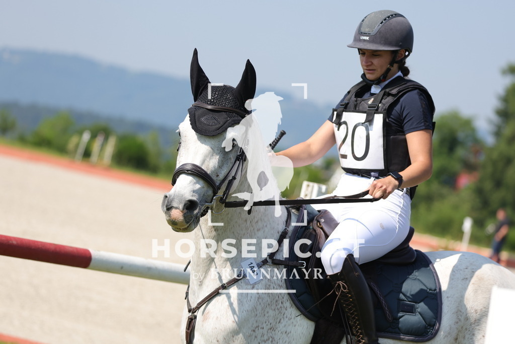 0P6A7613 | Willkommen bei Brunnmayr - Design & Fotografie – Ihrem Spezialisten für Reitturniere und Pferdeveranstaltungen in Oberösterreich, Salzburg und Bayern! Seit über 17 Jahren sind wir leidenschaftlich dabei.