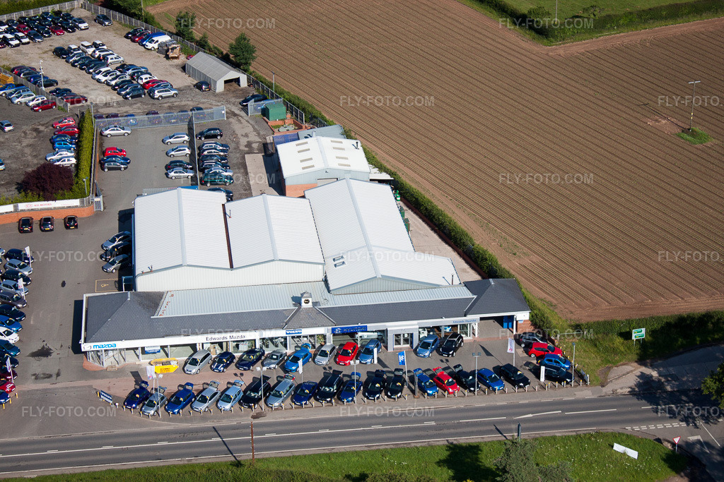 Aerial view: Edwards Hyundai Baynhall Garage 19 Main Road Kempsey Worcester, Worcestershire in Draycott in the state England, Great Britain. – Photo: IMG_40659(39604).jpg taken on 06/11/2011 by Werner Riehm/FLY-FOTO.com – Resolution of the original: 4752 x 3168 px