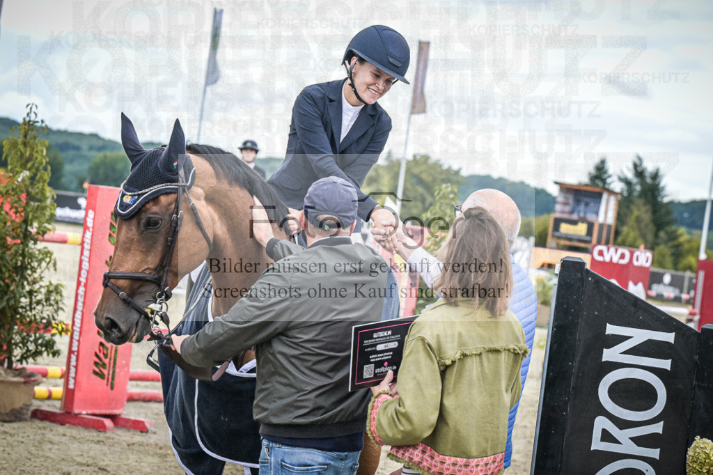 DOS_0033 | Entdecke hochwertige Reitturnierfotos von Foto Oger. Professionell, emotional und authentisch – jetzt Lieblingsmomente im Shop bestellen.Deutschlandweite Turnierfotografie. - Realisiert mit Pictrs.com