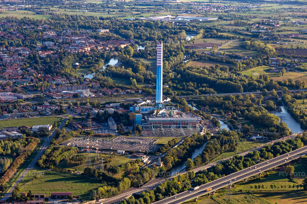 Vue aérienne: A2A (Centrale Termoelettrica à Cassano d’Adda dans le département Lombardie, Italie – .Photo: IMG_134522.jpg prise le 19/09/2022 par Werner Riehm/FLY-FOTO.eu – Résolution de l'original: 5302 x 3534 px