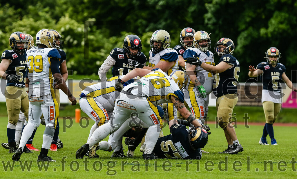 2022-05-29_173_Erding_Bulls_gegen_Nuernberg_Rams | Erding, Deutschland, 29.05.2022:
Fußball, Regionalliga 2022, 5. Spieltag, Erding Bulls gegen Nürnberg Rams, Endergebnis: 10:16

Dustin Dietze (Erding Bulls, #78)

Foto: Christian Riedel / fotografie-riedel.net