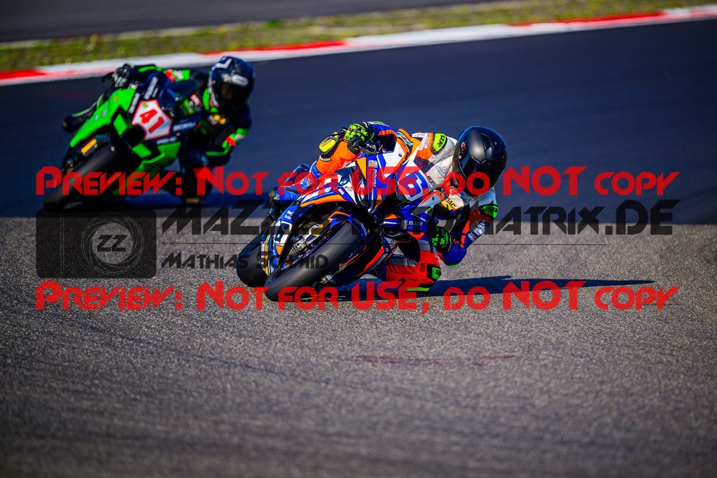 MaZZes_FotoMatrix_240831_6007705_1304 | STK1000