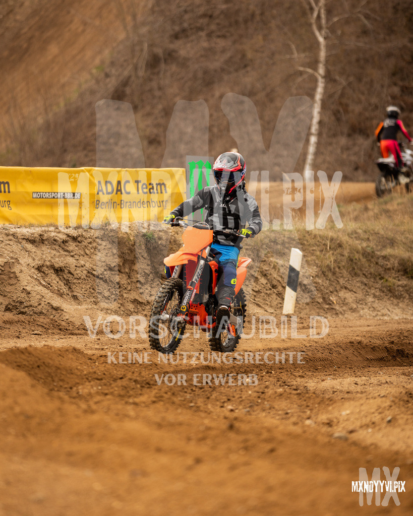 866A1179 | mxndyyvipix