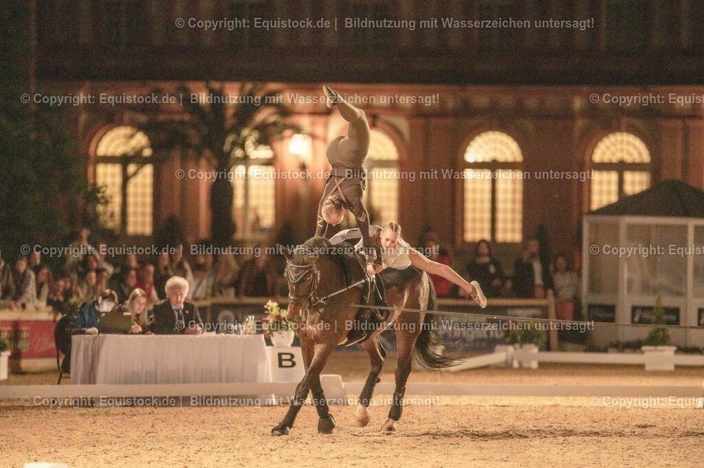 20230527_Voltigieren_NASPA_Flutlicht_1205 | equistock