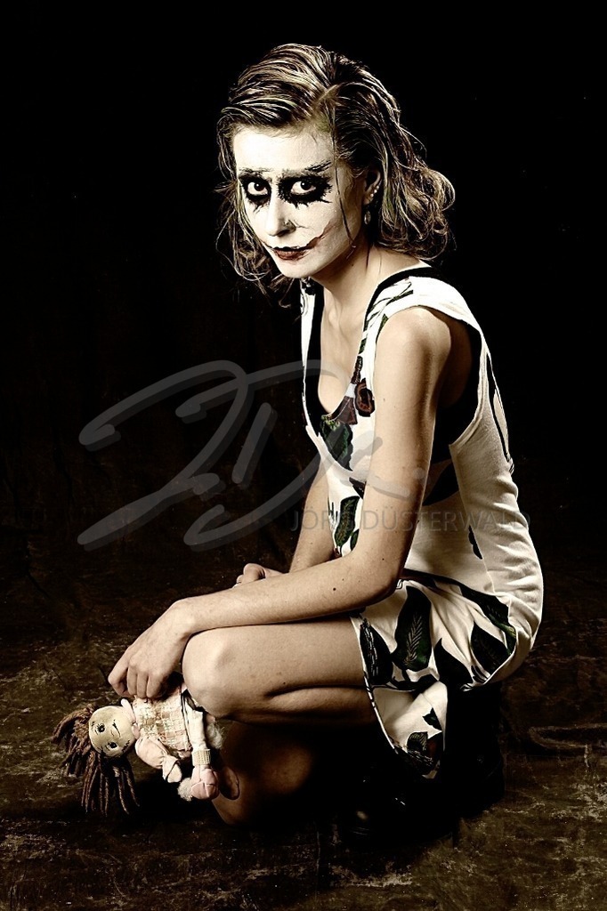 Bodypainting-JOKER_3444 | #002 | Modell: Madi | Foto: Tschiponnique Skupin - Realisiert mit Pictrs.com