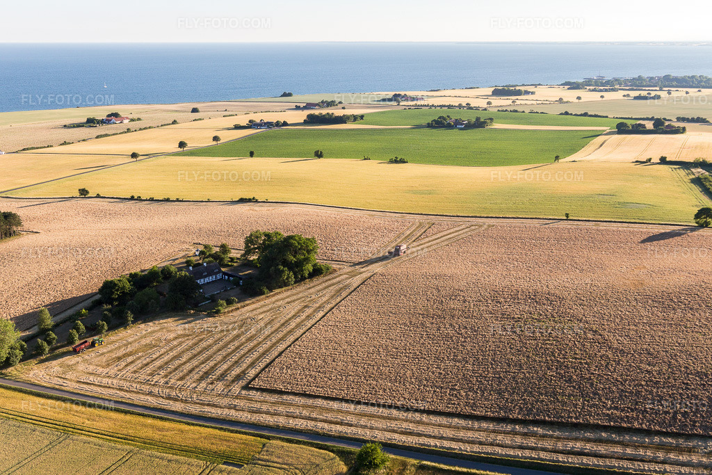 Aerial view: View of the town in Borre in the state Zealand, Denmark. – Photo: IMG_108593.jpg taken on 07/04/2018 by Werner Riehm/FLY-FOTO.com – Resolution of the original: 5472 x 3648 px