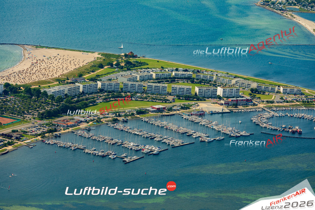 Luftaufnahme Südstrand Fehmarn - Die Luftaufnahme wurde 2025 vom UL-Flugzeug heraus erstellt ( ohne Drohne ) - Hochauflösende Luftaufnahme - für professionelle Ausdrucke geeignet. Die Geschenkidee !Mit Lizenz und Bildrechte bestellbar