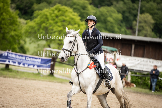 Bad_Meinberg_06797 | saradresslerfotografie - Realisiert mit Pictrs.com